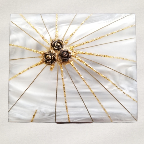 Vintage Mother Of Pearl Gold Tone Mirrored Compact - Picture 6 of 14